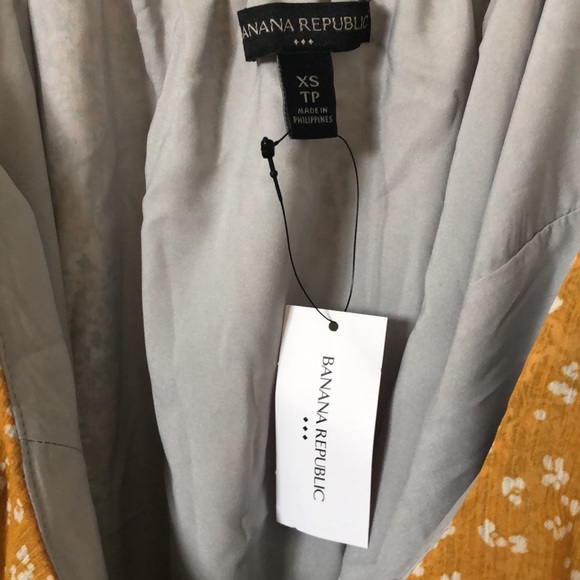 Banana Republic Cami Top - Picture 2 of 7